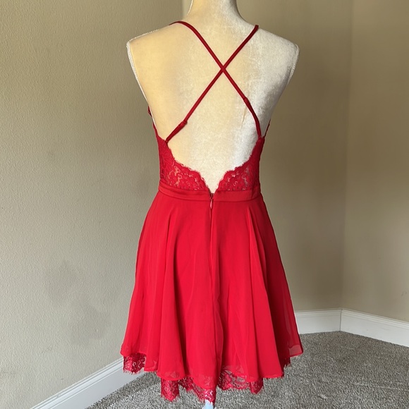 Bebe Kaylee lace top skater dress, sz 6 - Picture 7 of 8